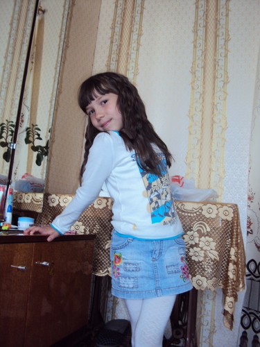 Кудрявая красавица*