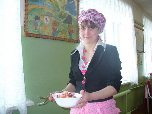 Настя - повар