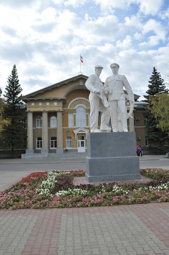 Дом для слуг народа