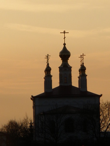 Церковь в лучах заката
