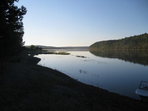 закат на реке