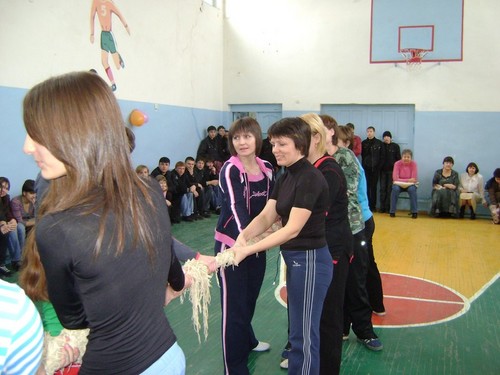 Учителя против учениц