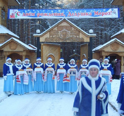 ВОТ ТАК ВСТРЕЧАЛИ МЕНЯ В ВЕЛИКОМ УСЮГЕ У Д,МОРОЗА!!!!
