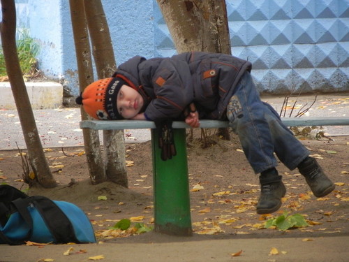 Одинок - позаброшен.