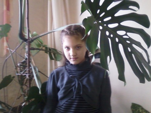 Юля.
