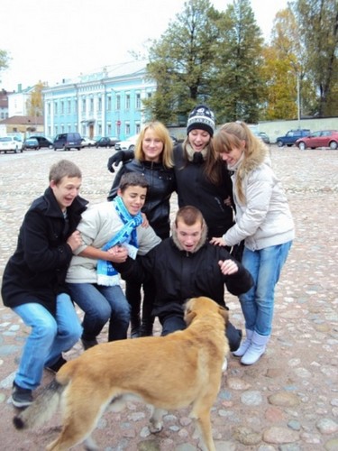 Собака к нам пришла