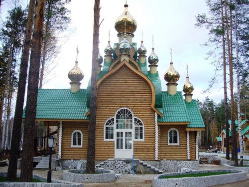 Храм в Ганиной яме