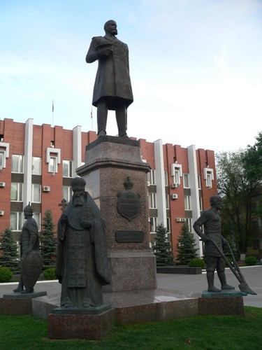 Памятник Столыпин П.А. Саратов